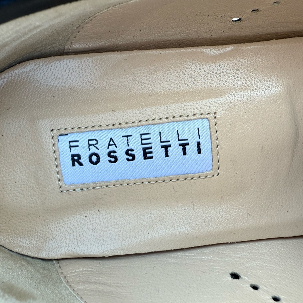 Fratelli Rossetti black patent leather loafers with a kiltie fringe detail - Picture 5 of 15